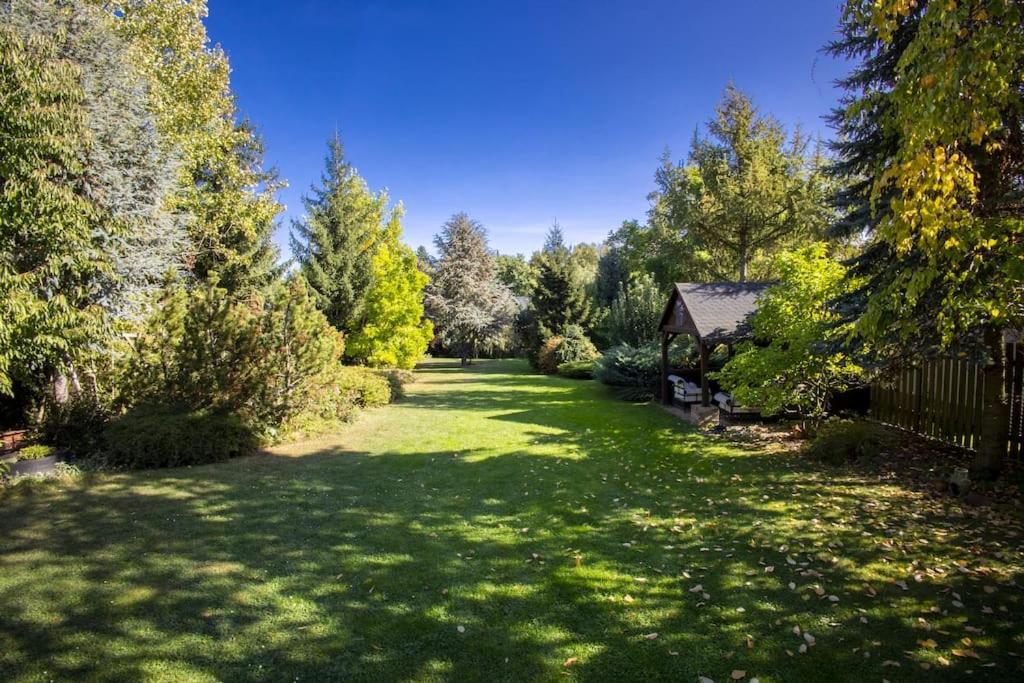 7 Bedroom Secluded Villa Close To Prague Říčany Екстериор снимка