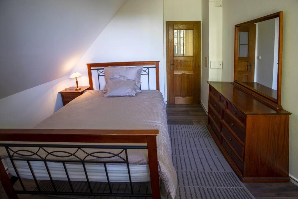 7 Bedroom Secluded Villa Close To Prague Říčany Екстериор снимка