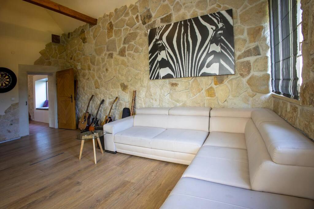 7 Bedroom Secluded Villa Close To Prague Říčany Екстериор снимка