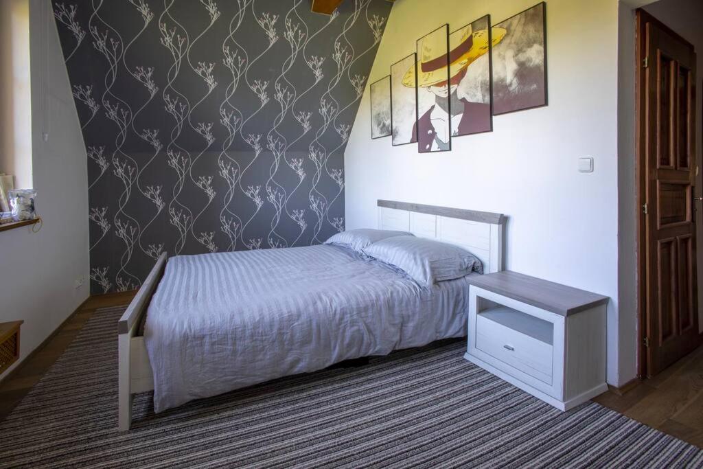 7 Bedroom Secluded Villa Close To Prague Říčany Екстериор снимка